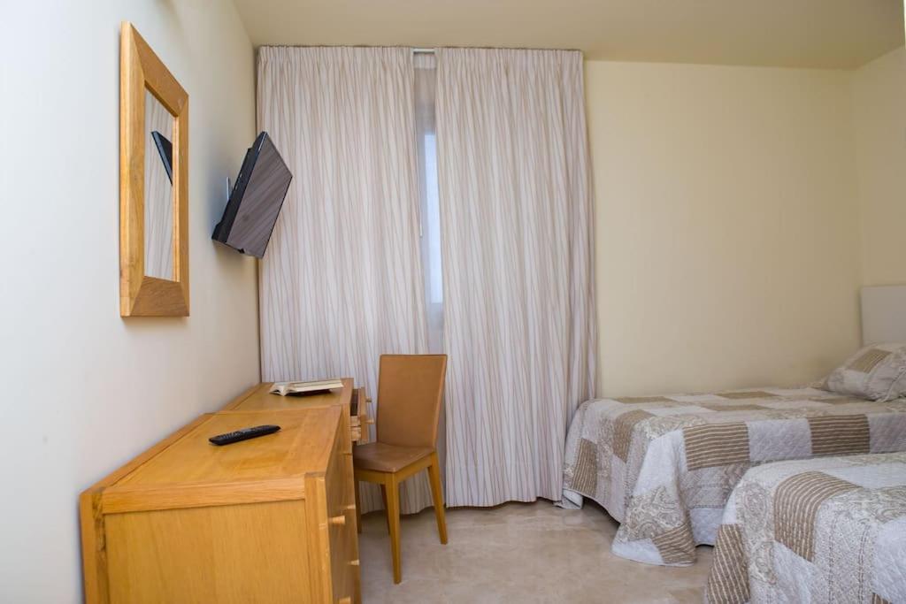 2 Bedrooms Apartment In Magnolia Golf Resort, La Caleta 阿德耶 外观 照片