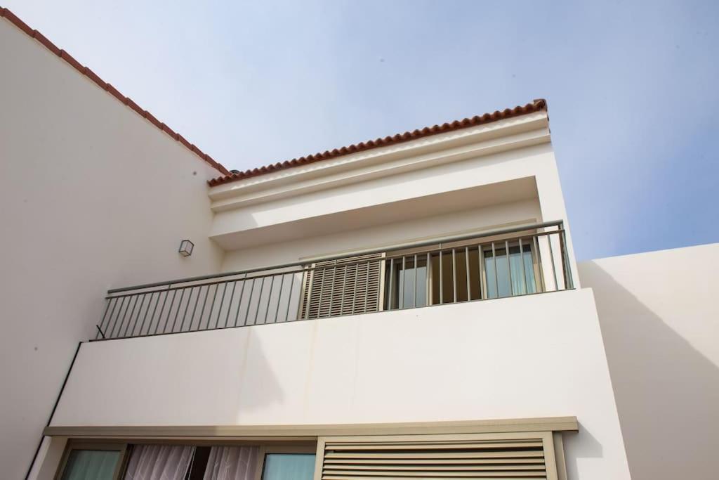 2 Bedrooms Apartment In Magnolia Golf Resort, La Caleta 阿德耶 外观 照片