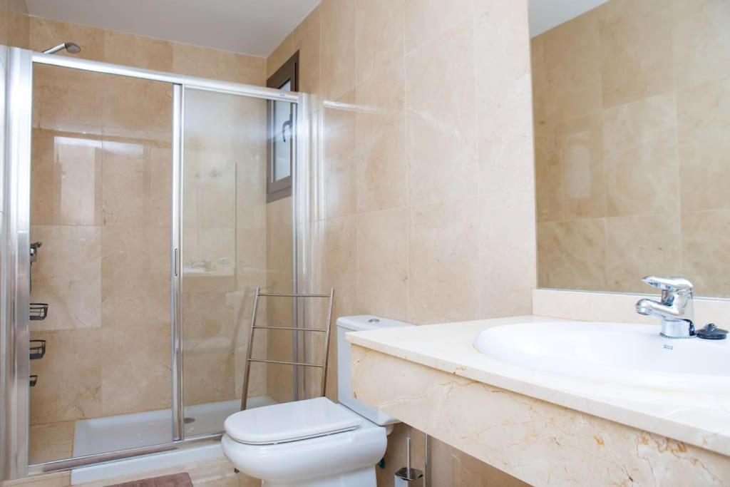 2 Bedrooms Apartment In Magnolia Golf Resort, La Caleta 阿德耶 外观 照片