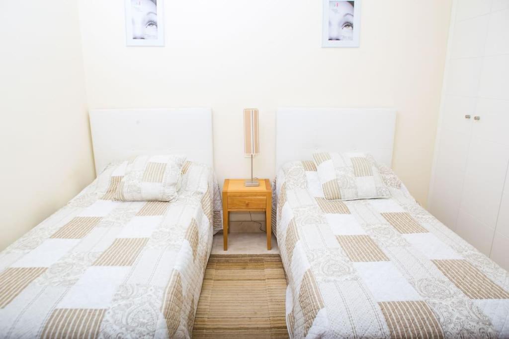 2 Bedrooms Apartment In Magnolia Golf Resort, La Caleta 阿德耶 外观 照片