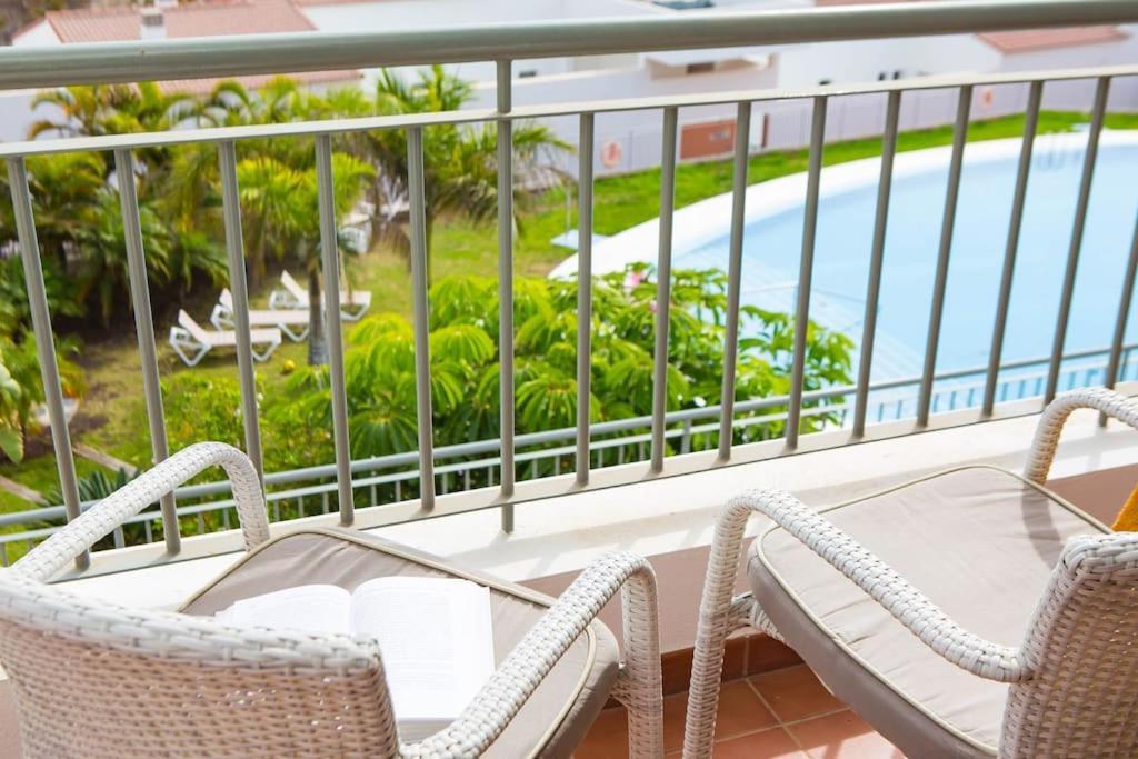 2 Bedrooms Apartment In Magnolia Golf Resort, La Caleta 阿德耶 外观 照片